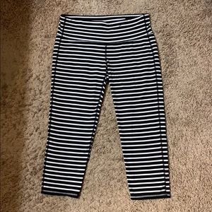 Athleta Cropped Leggings Size M